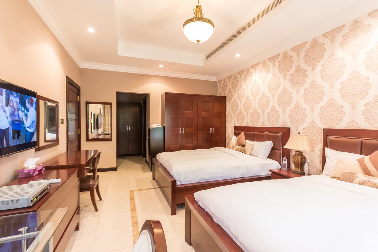 Yanjoon Holiday Homes - Palm Jumeirah Frond A Villas Dubaï Extérieur photo